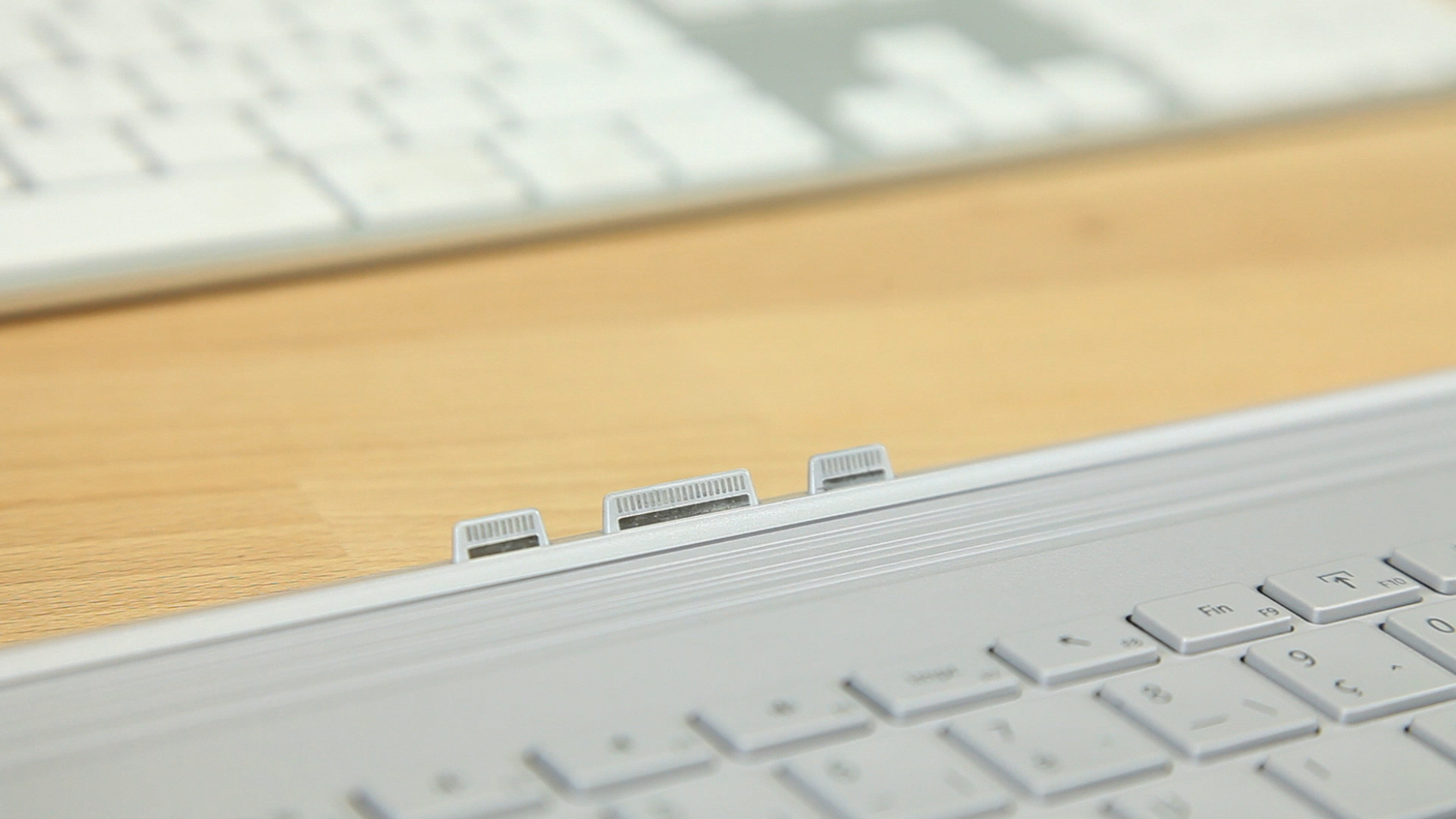 SURFACE BOOK20