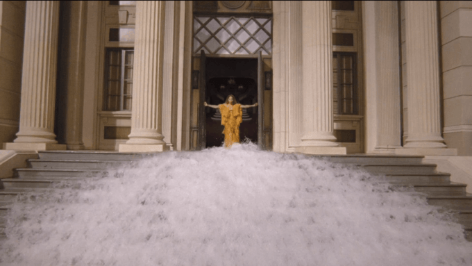 Beyoncé claquant les portes de lestablishment, dans les eaux de Catherina Beyoncé claquant les portes de lestablishment, dans les eaux de Catherina