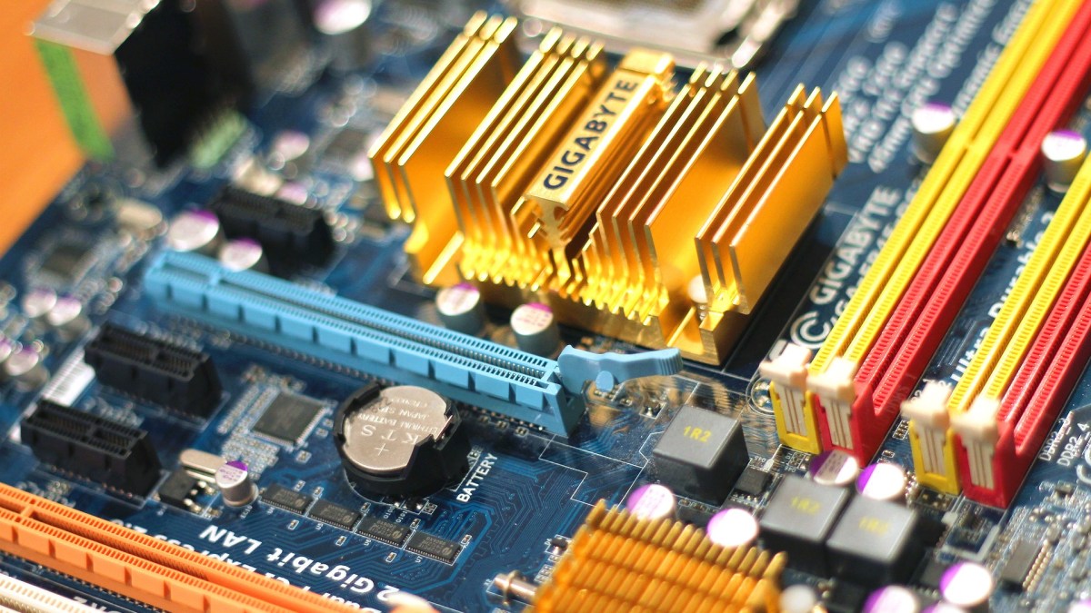 technology-computer-chips-gigabyte technology-computer-chips-gigabyte
