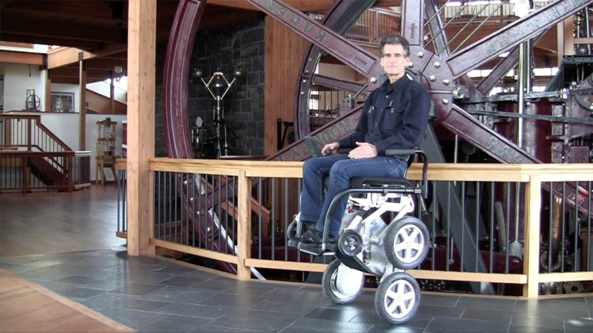 toyota-ibot-wheelchair toyota-ibot-wheelchair