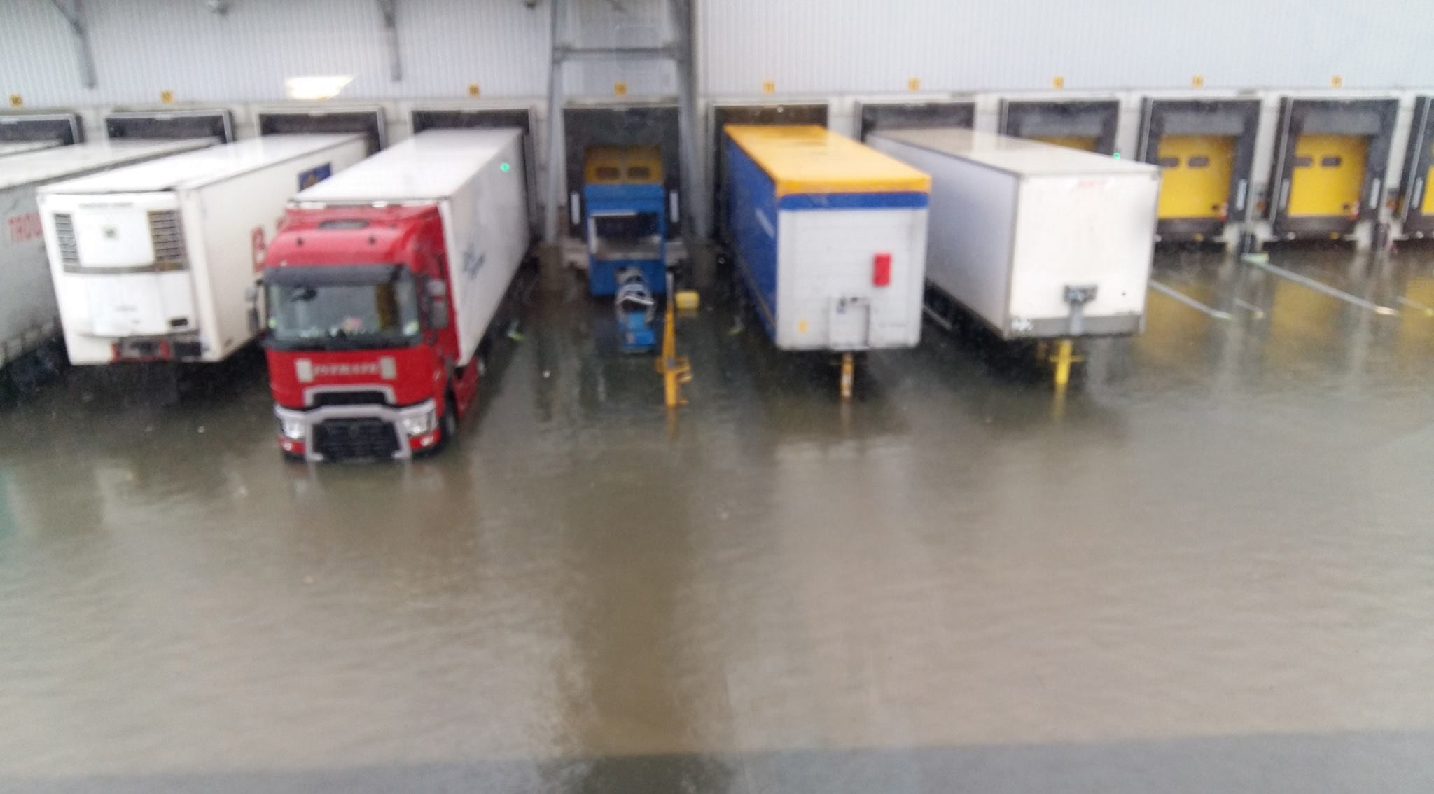 amazon-camions amazon-camions