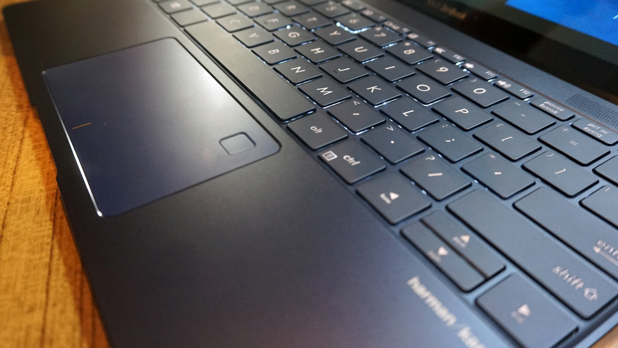 asus-zenbook3-1