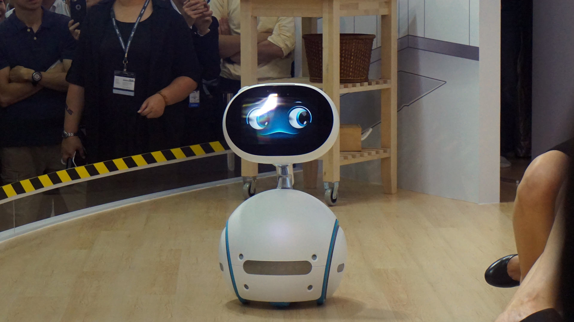 asus-zenbot-2 asus-zenbot-2
