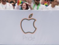 Les employés de Cupertino, rassemblés à la marche des fiertés san franciscaines derrière leur entreprise