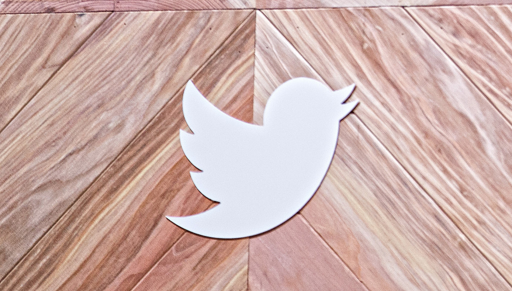 Twitter-1900b Twitter-1900b