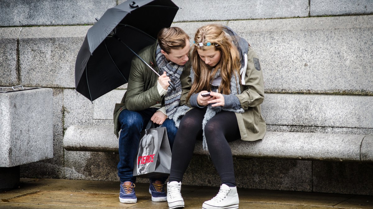 umbrella-smartphone umbrella-smartphone