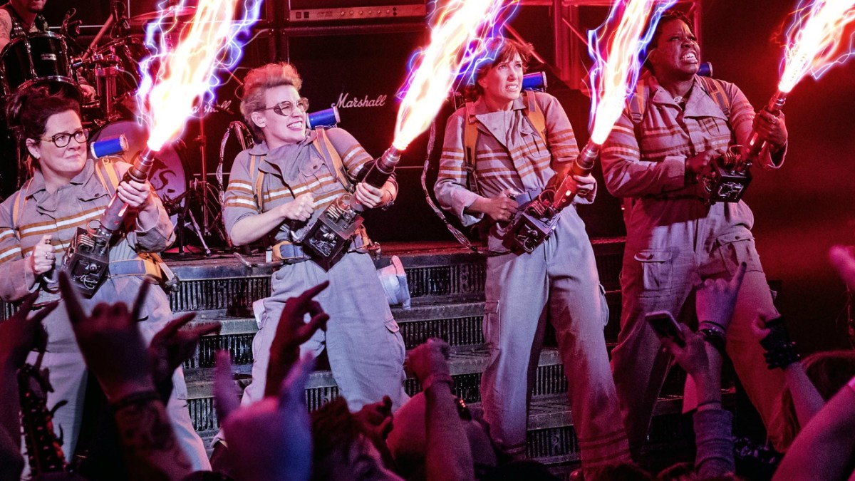 ghostbusters-2016-cast-proton-packs-images ghostbusters-2016-cast-proton-packs-images