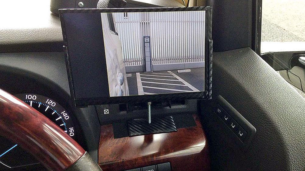 Un prototype de rétroviseur numérique Un prototype de rétroviseur numérique