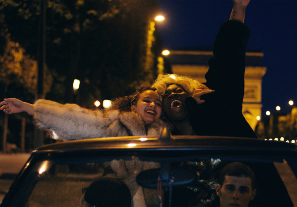 divines-un-film-coup-de-poing-qui-depoussiere-le-cinema-francais divines-un-film-coup-de-poing-qui-depoussiere-le-cinema-francais
