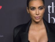 dechainee-kim-kardashian-s-affiche-nue-sur-instagram