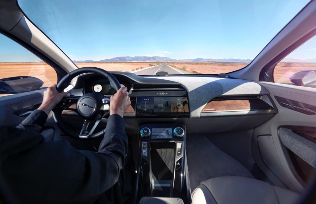 jaguar_i-pace_concept_location_interior_02sm-0 jaguar_i-pace_concept_location_interior_02sm-0