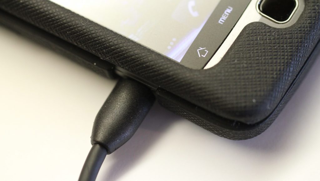 cable-charge-smartphone cable-charge-smartphone