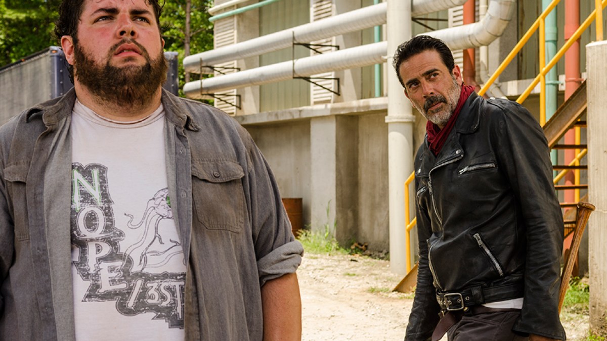 the-walking-dead-episode-707-negan-morgan-935 the-walking-dead-episode-707-negan-morgan-935