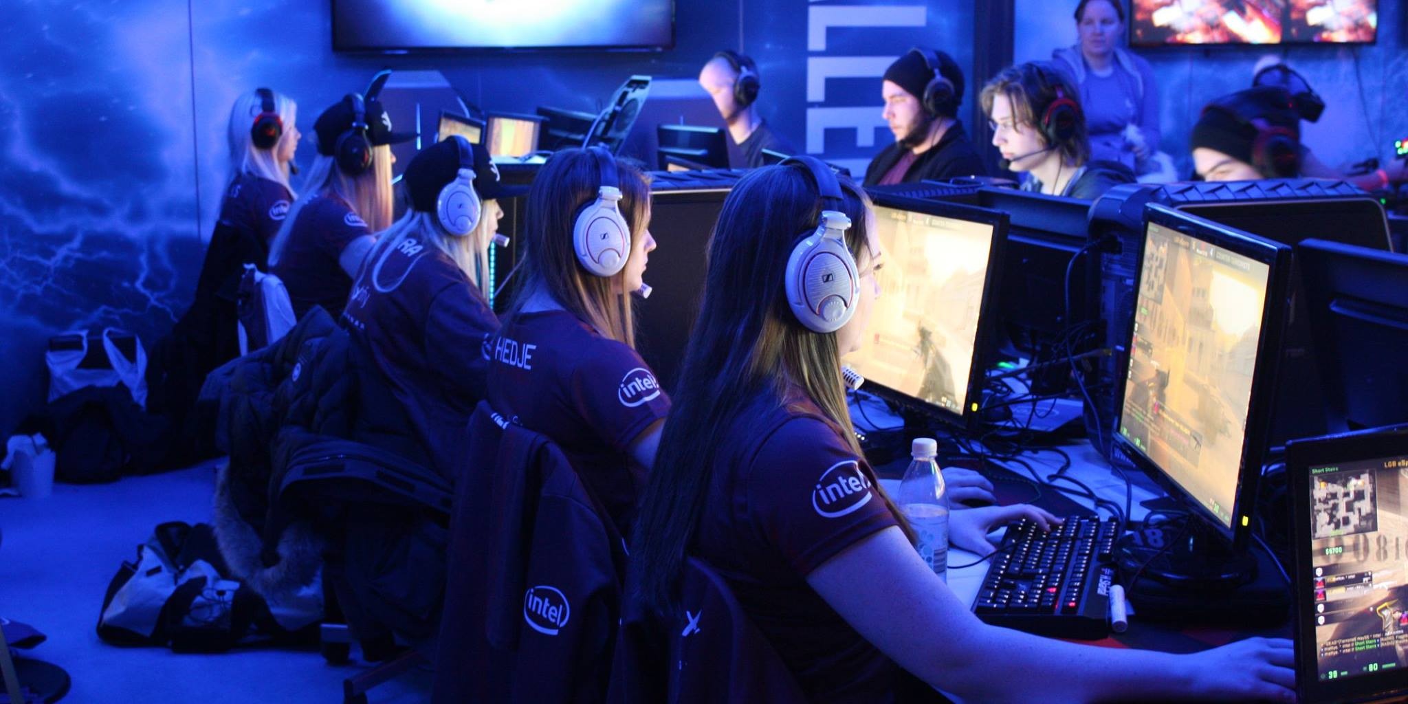 women_esports_2016-e1467826077896 women_esports_2016-e1467826077896