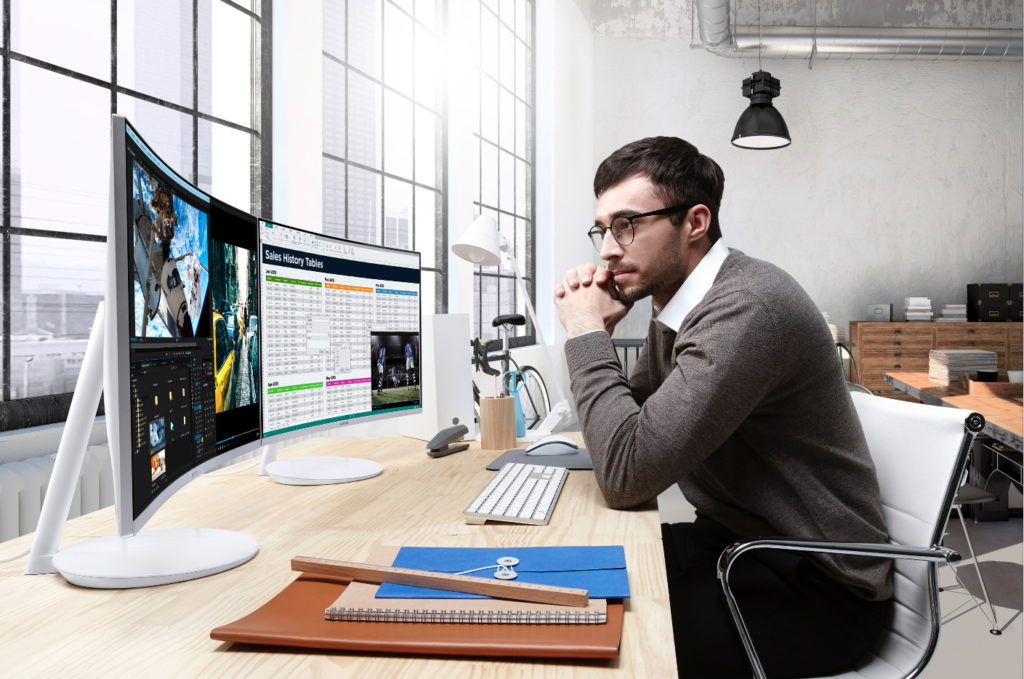 ces2017_ch711_curvedmonitor_attachment_6