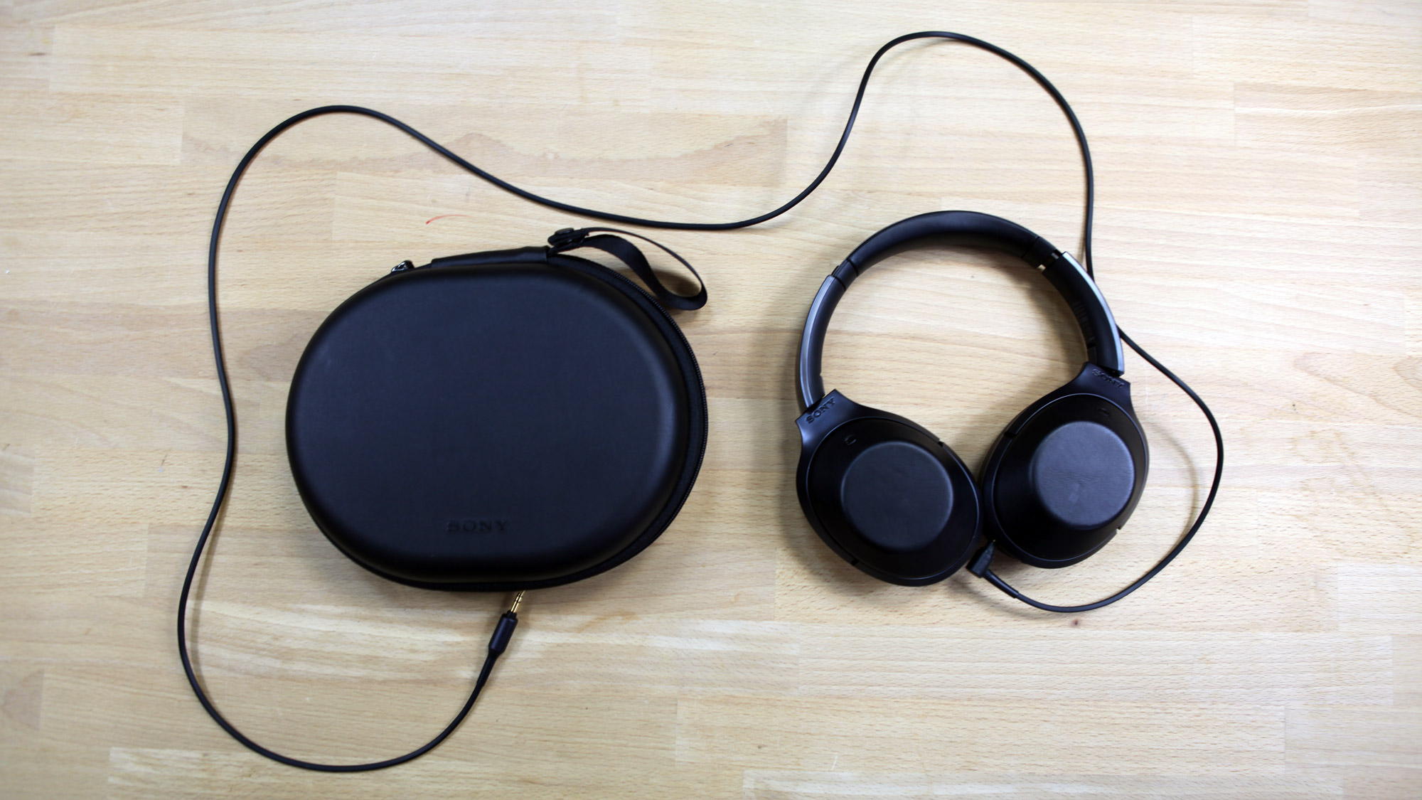sony-mdr-1000x-2 sony-mdr-1000x-2