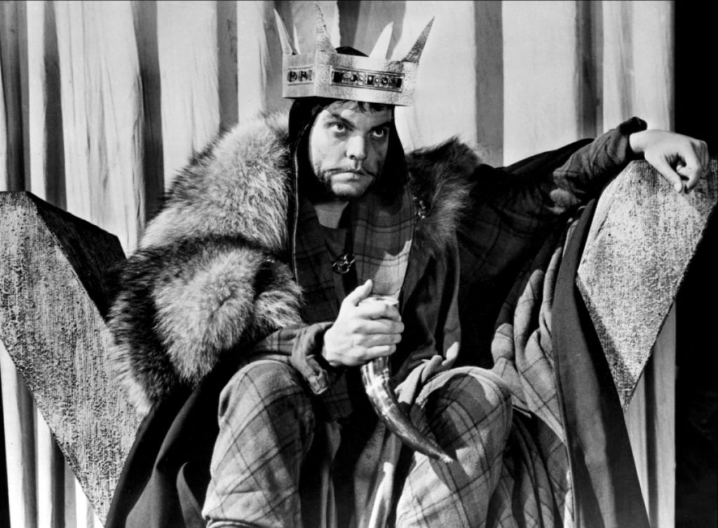 Welles jouant dans son Macbeth