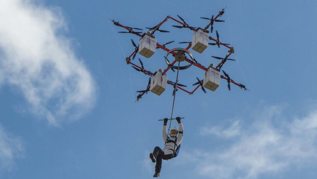 drone-parachute-saut drone-parachute-saut