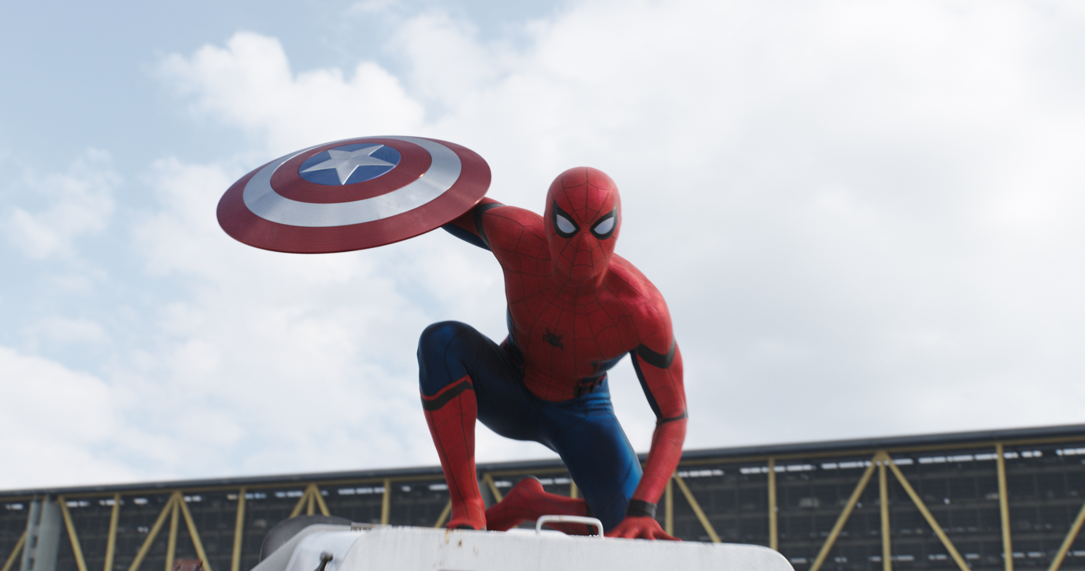 Marvel's Captain America: Civil War
Spider-Man/Peter Parker (Tom Holland)
Le nouveau Spider-Man (Tom Holland) faitses premiers pas chez Marvel Studios, dans Captain America - Civil War (2016), avant son propre film, produit par Sony
© Marvel 2016 Marvel's Captain America: Civil War
Spider-Man/Peter Parker (Tom Holland)
Le nouveau Spider-Man (Tom Holland) faitses premiers pas chez Marvel Studios, dans Captain America - Civil War (2016), avant son propre film, produit par Sony
© Marvel 2016