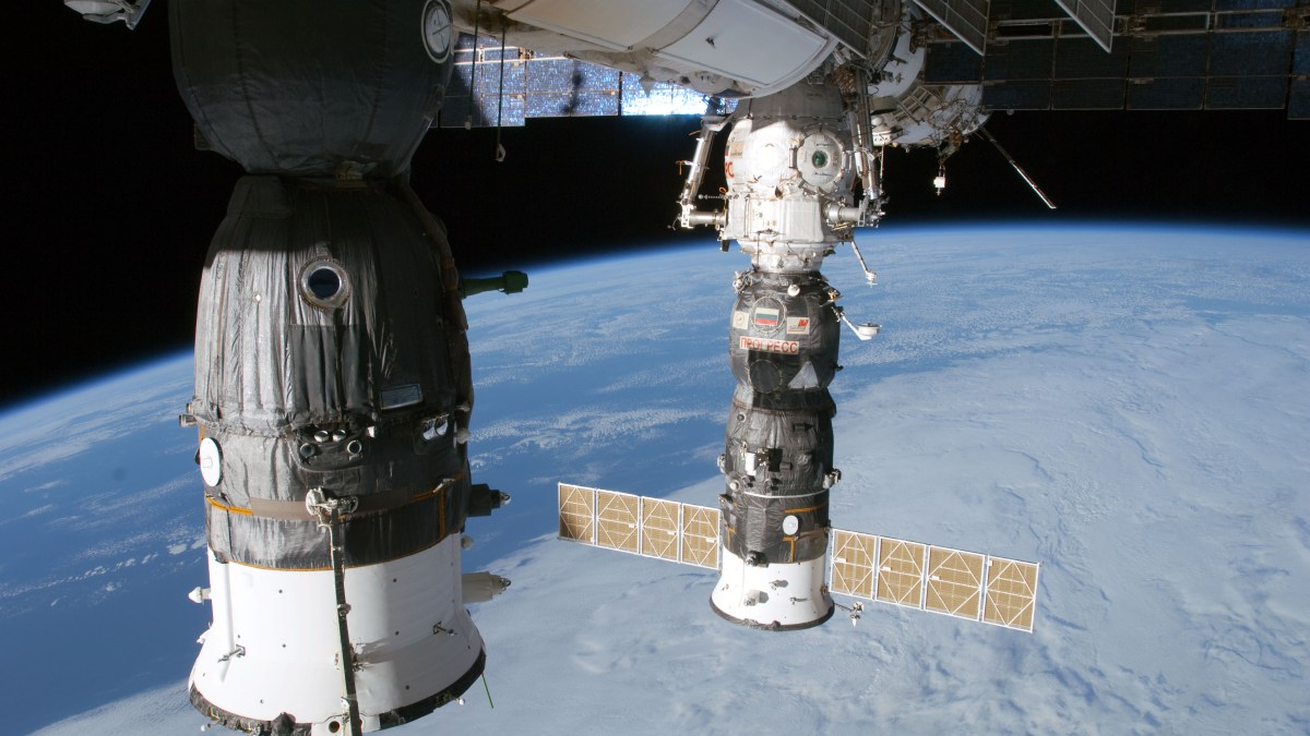sts-130_iss-22_russian_orbital_segment sts-130_iss-22_russian_orbital_segment