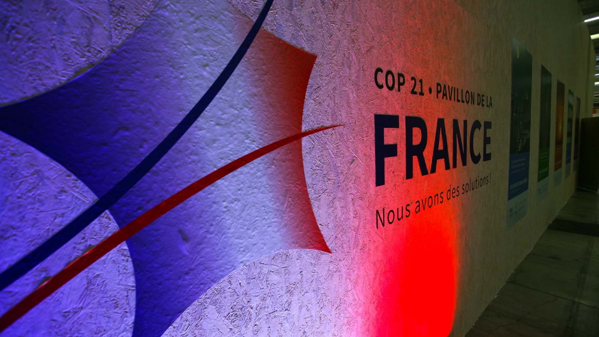L'accord de Paris a été signé en 2015, pendant la COP 21 // Source : Force Ouvrière L'accord de Paris a été signé en 2015, pendant la COP 21 // Source : Force Ouvrière