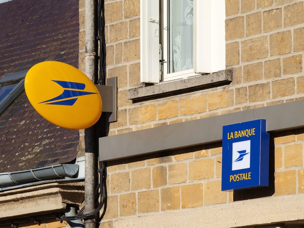 le_chesne-fr-08-la_poste-a4 le_chesne-fr-08-la_poste-a4