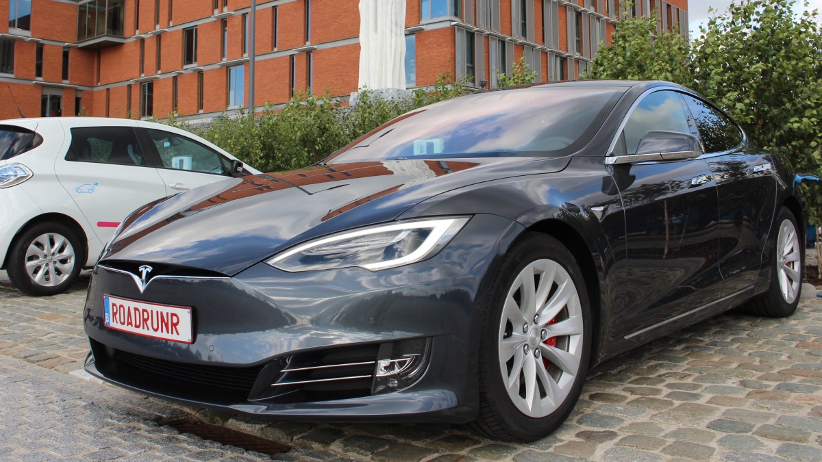 tesla-roadrunr tesla-roadrunr