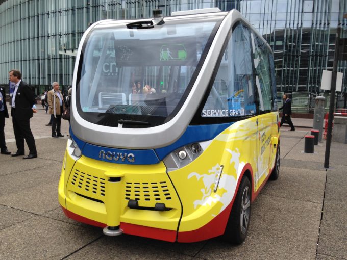 navya-la-defense-voiture-autonome navya-la-defense-voiture-autonome