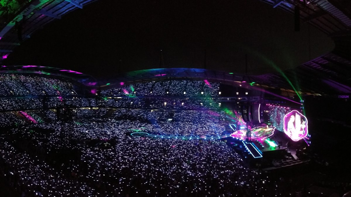 a_head_full_of_dreams_tour a_head_full_of_dreams_tour