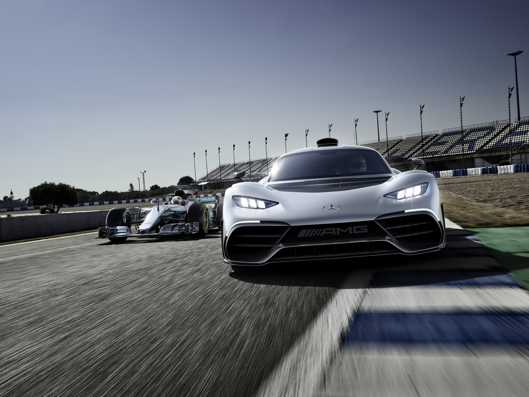Weltpremiere Showcar Mercedes-AMG Project ONE: Mercedes-AMG bringt Formel 1-Technologie für die Straße Weltpremiere Showcar Mercedes-AMG Project ONE: Mercedes-AMG bringt Formel 1-Technologie für die Straße