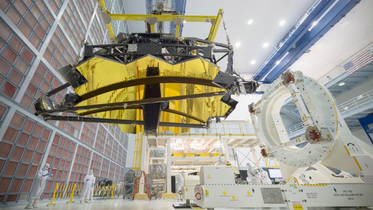 L'assemblage du télescope spatial James-Webb // Source : NASA/Chris Gunn L'assemblage du télescope spatial James-Webb // Source : NASA/Chris Gunn