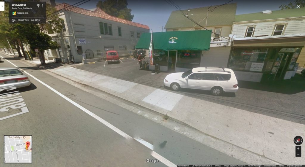 Photo de Laurel Street (Santa Cruz, Californie) datant de Juin 2016, prise avec l'ancien matériel (c) Google Photo de Laurel Street (Santa Cruz, Californie) datant de Juin 2016, prise avec l'ancien matériel (c) Google
