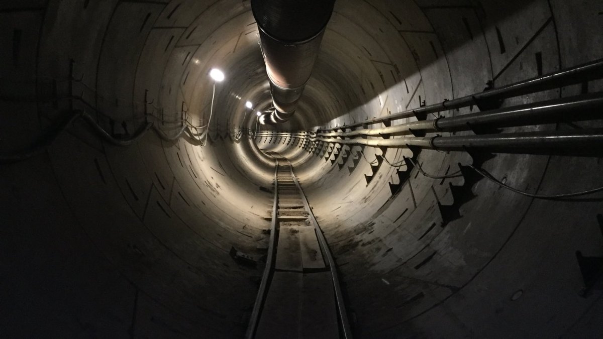 Le tunnel à Los Angeles. // Source : Elon Musk Le tunnel à Los Angeles. // Source : Elon Musk