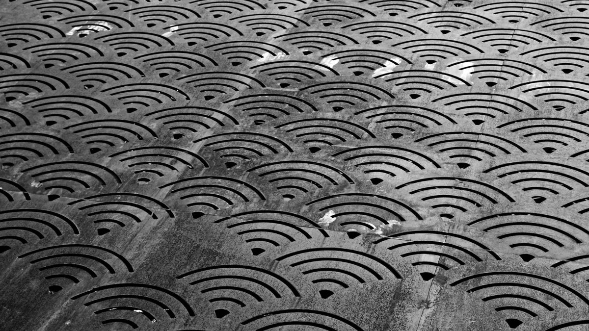 Ces symboles vous disent quelque chose ? // Source : Josh Zakary Ces symboles vous disent quelque chose ? // Source : Josh Zakary