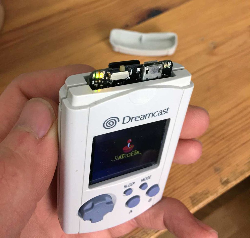 GameBoy Dreamcast VMU GameBoy Dreamcast VMU