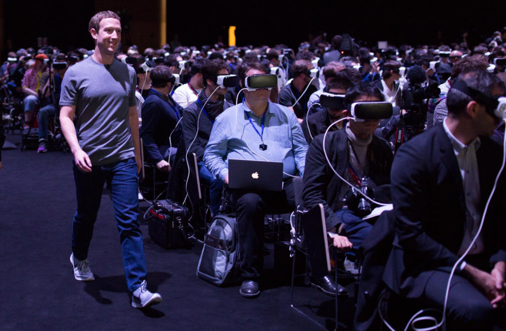 Zuckerberg lors de son intervention au MWC 2016. Zuckerberg lors de son intervention au MWC 2016.