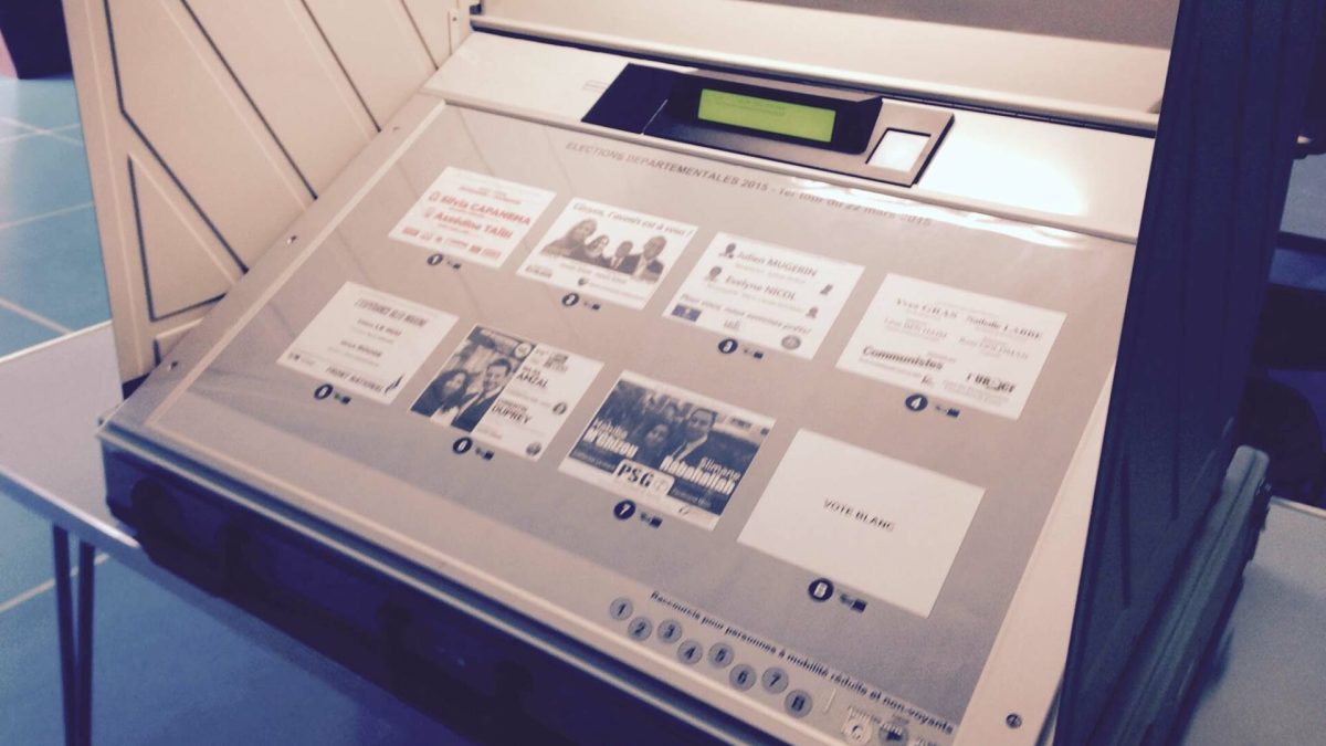 Une machine à voter. // Source : Chris93 Une machine à voter. // Source : Chris93