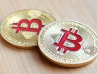 crypto-monnaie-bitcoin-pieces