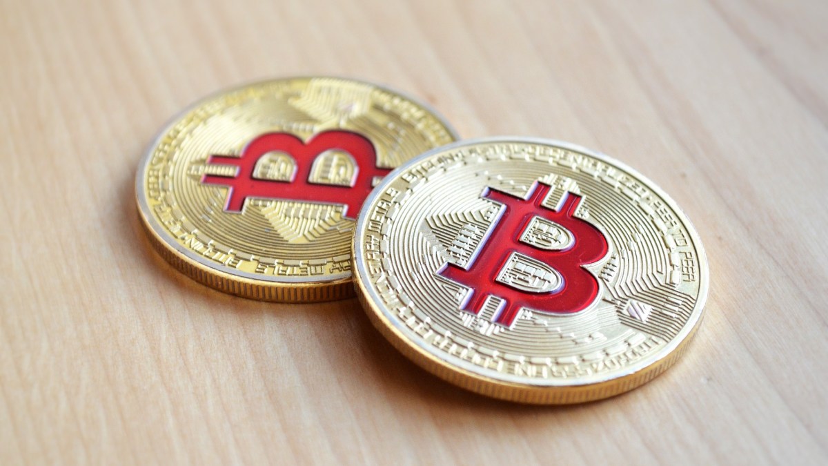 crypto-monnaie-bitcoin-pieces crypto-monnaie-bitcoin-pieces