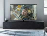 panasonic-oled-tv-fz800-lifestyle