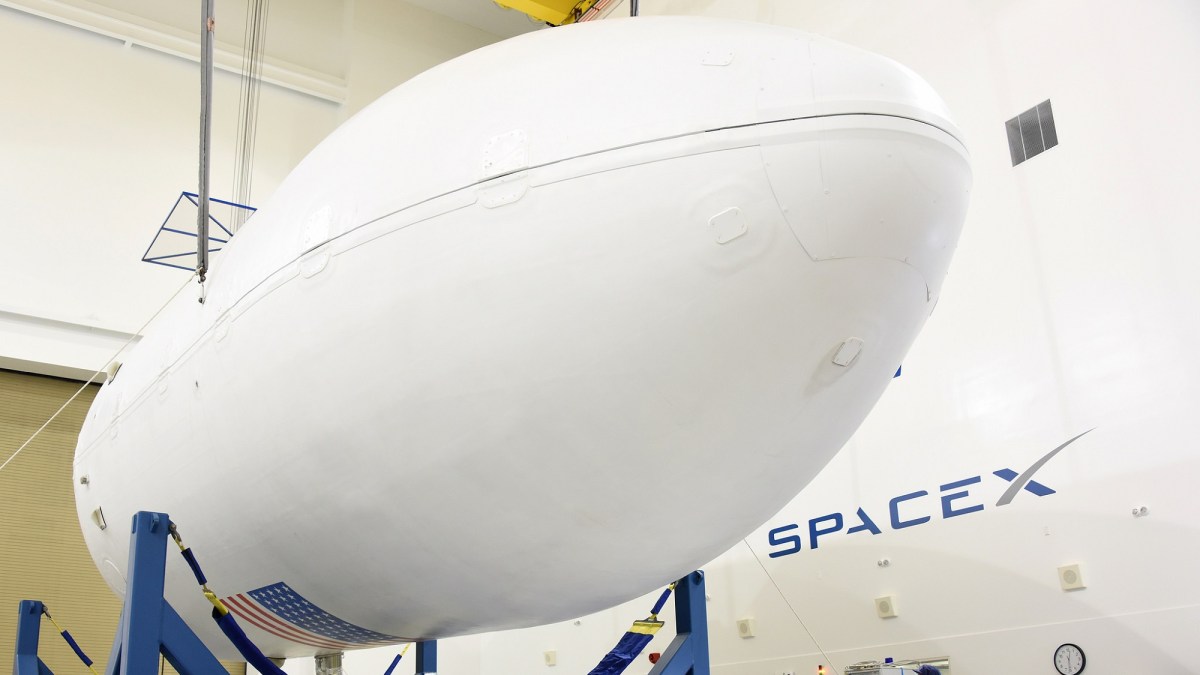 Une coiffe de fusée Falcon 9. // Source : Thiep Nguyen & Christopher Wiant Une coiffe de fusée Falcon 9. // Source : Thiep Nguyen & Christopher Wiant