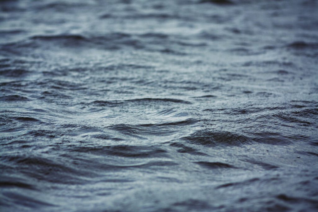 L'eau des océans aurait pu être apportée par des comètes. // Source : Pixabay (photo recadrée) L'eau des océans aurait pu être apportée par des comètes. // Source : Pixabay (photo recadrée)