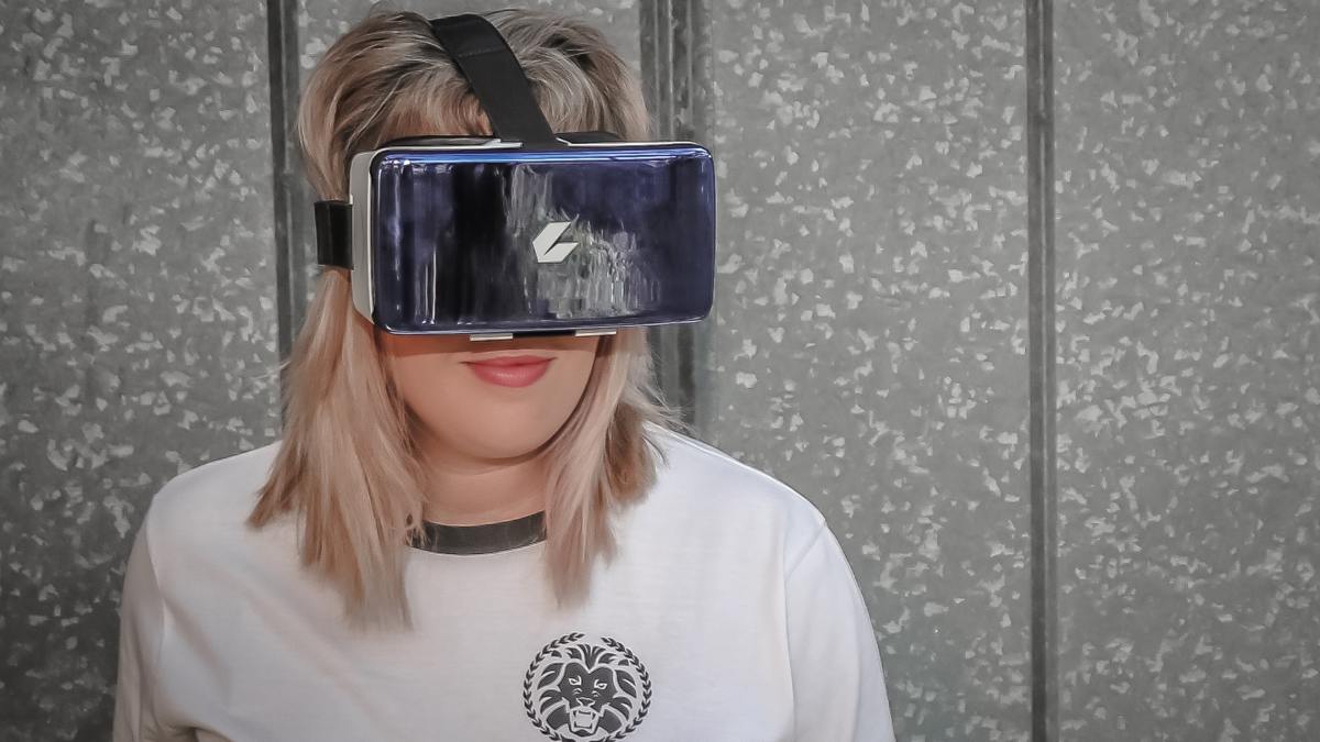 réalité virtuelle vr femme réalité virtuelle vr femme