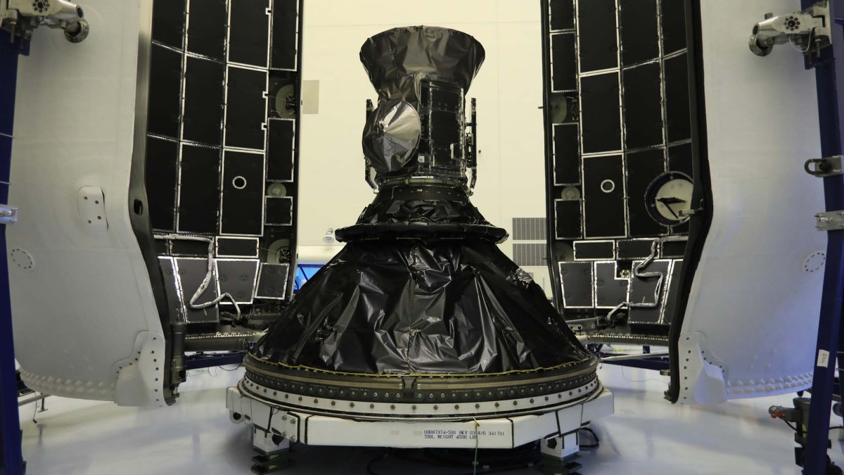 Le télescope spatial TESS, instrument le plus récent de la NASA. // Source : NASA/Kim Shiflett Le télescope spatial TESS, instrument le plus récent de la NASA. // Source : NASA/Kim Shiflett
