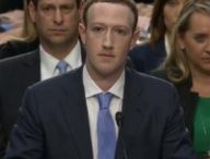 Mark Zuckerberg devant le congrès américain.  // Source : Capture d'écran YouTube