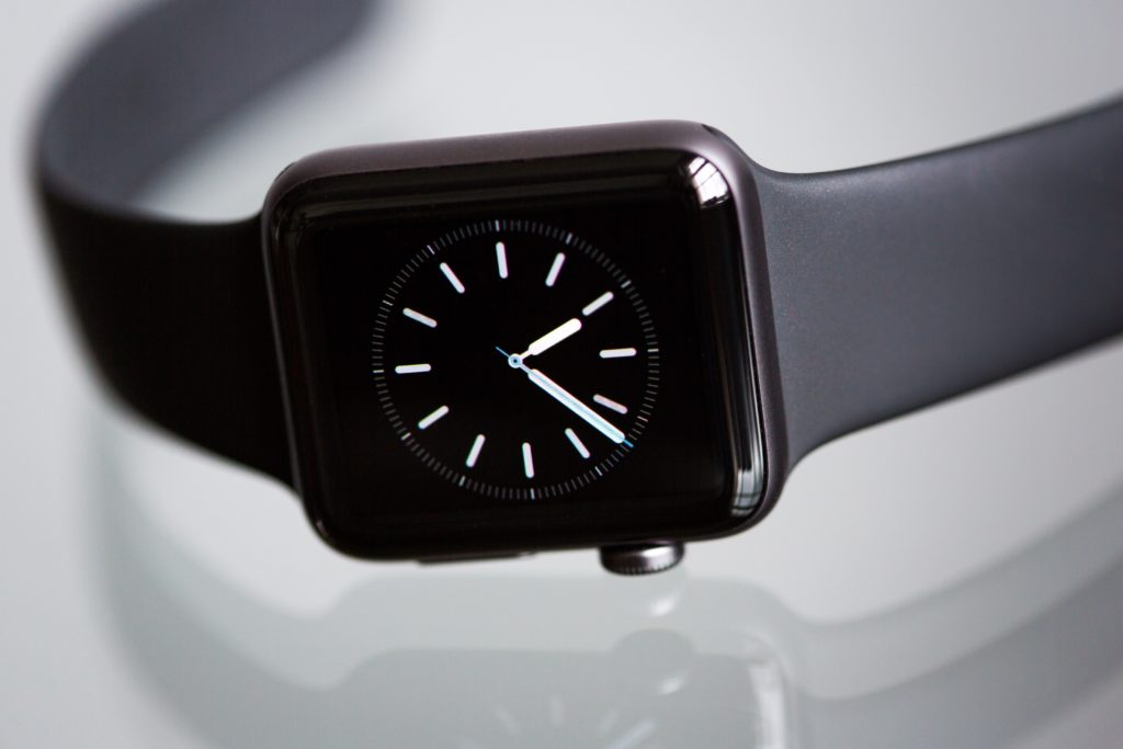 apple-apple-watch-2-black-437037