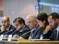 Les membres de la commission parlementaire. // Source : Dimitris Avramopoulos