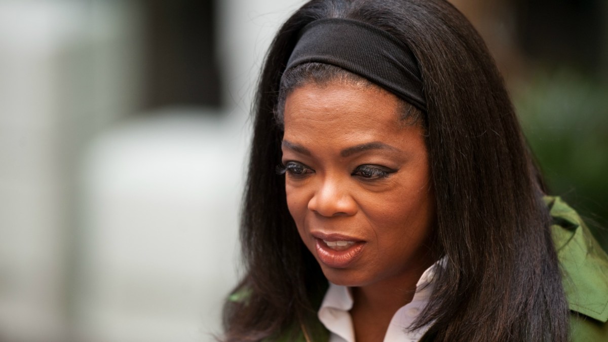Oprah Winfrey https://commons.wikimedia.org/wiki/File:Oprah_Winfrey_in_Str%C3%B8get,_Denmark_on_30_September_2009.jpg Oprah Winfrey https://commons.wikimedia.org/wiki/File:Oprah_Winfrey_in_Str%C3%B8get,_Denmark_on_30_September_2009.jpg