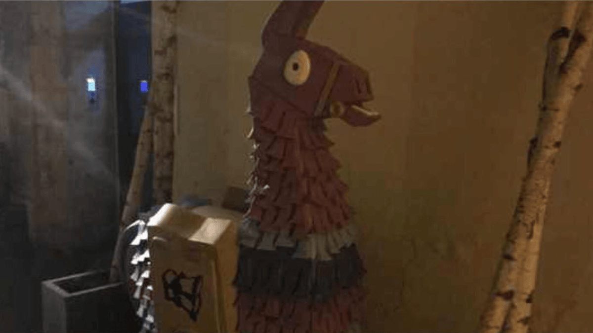 Lama Fortnite (Epic Games) Lama Fortnite (Epic Games)