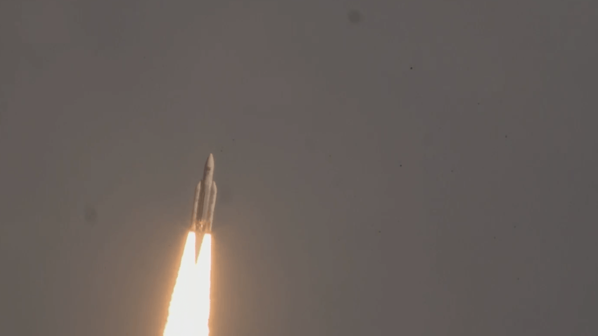 Ariane 5 en plein vol Ariane 5 en plein vol